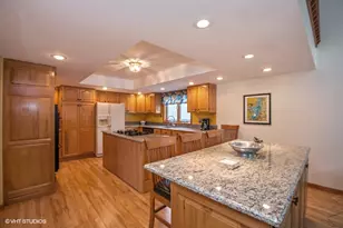 4106 W Lake Shore Dr, Wonder Lake, IL 60097 - Photo 4