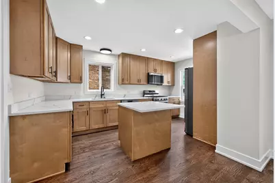 5852 W Newport Avenue, Chicago, IL 60634 - Photo 12
