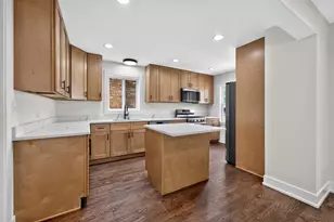 5852 W Newport Ave, Chicago, IL 60634 - Photo 12