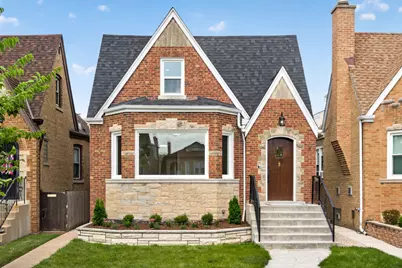 5852 W Newport Avenue, Chicago, IL 60634 - Photo 1