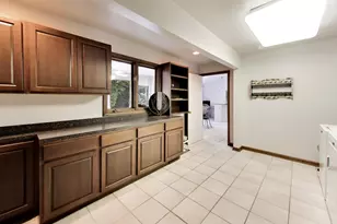 [Address not provided], Northbrook, IL 60062 - Photo 24