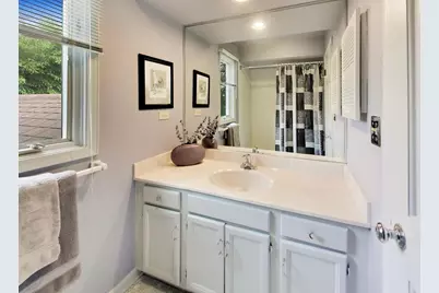 [Address not provided], Northbrook, IL 60062 - Photo 34
