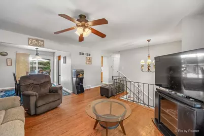 29W264 Lee Road, West Chicago, IL 60185 - Photo 4