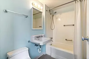5050 S East End Ave, Chicago, IL 60615 - Photo 8