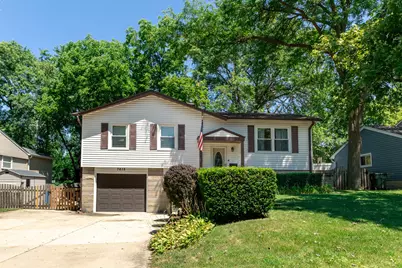 7615 Walnut Avenue, Woodridge, IL 60517 - Photo 1