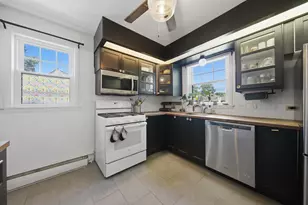 9259 S Utica Ave, Evergreen Park, IL 60805 - Photo 8