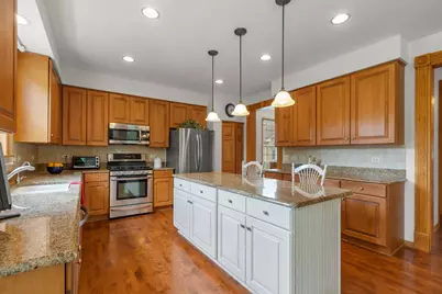 4 Wellesley Court, Hawthorn Woods, IL 60047 - Photo 10