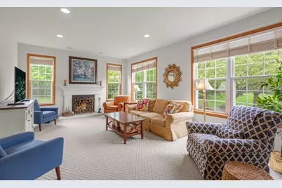 4 Wellesley Court, Hawthorn Woods, IL 60047 - Photo 14
