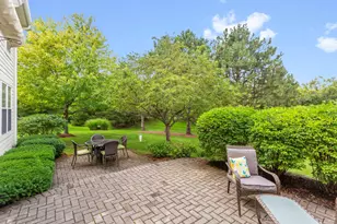 4 Wellesley Ct, Hawthorn Woods, IL 60047 - Photo 34