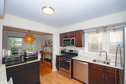 2724 W Berwyn Avenue #2B, Chicago, IL 60625 - Photo 10