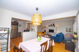 2724 W Berwyn Ave, Chicago, IL 60625 - Photo 8