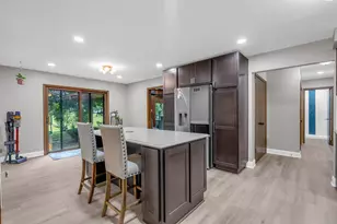 8430 Carriage Green Dr, Darien, IL 60561 - Photo 12
