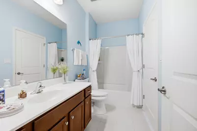 635 N Falls Circle, Pingree Grove, IL 60140 - Photo 6