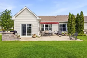 635 N Falls Circle, Pingree Grove, IL 60140 - Photo 28
