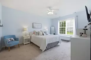 635 N Falls Circle, Pingree Grove, IL 60140 - Photo 22