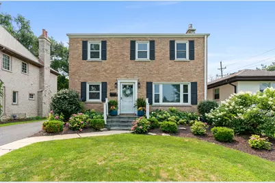 447 Ridge Avenue, Clarendon Hills, IL 60514 - Photo 1