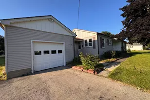 203 E 2nd St, Genoa, IL 60135 - Photo 14