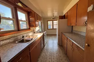 203 E 2nd St, Genoa, IL 60135 - Photo 4