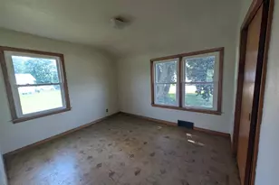 203 E 2nd St, Genoa, IL 60135 - Photo 8