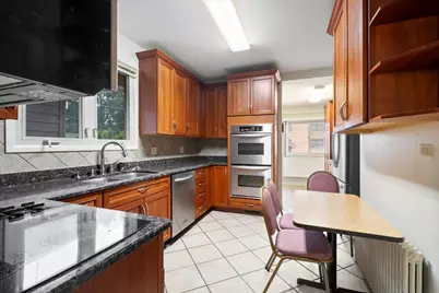 6520 N Fairfield Avenue, Chicago, IL 60645 - Photo 8