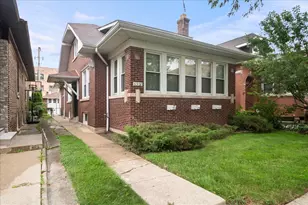 6520 N Fairfield Ave, Chicago, IL 60645 - Photo 1