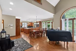 310 Bayview Ct, Danville, IL 61832 - Photo 6
