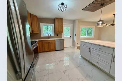 807 Hayward Avenue, Streamwood, IL 60107 - Photo 6