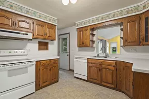 1407 Vassar Rd, Rockford, IL 61103 - Photo 18