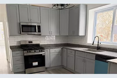 2101 Gunderson Avenue #2, Berwyn, IL 60402 - Photo 2