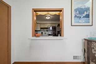 567 Happ Rd, Northfield, IL 60093 - Photo 10