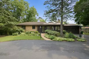 567 Happ Rd, Northfield, IL 60093 - Photo 4