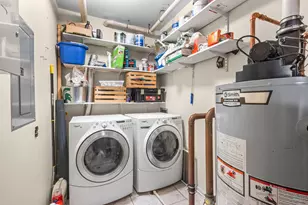 3835 N Ashland Ave, Chicago, IL 60613 - Photo 20