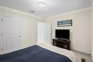 3835 N Ashland Ave, Chicago, IL 60613 - Photo 16