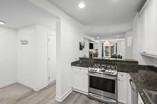 3835 N Ashland Ave, Chicago, IL 60613 - Photo 8