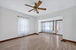 322 Hickory St, Dekalb, IL 60115 - Photo 12