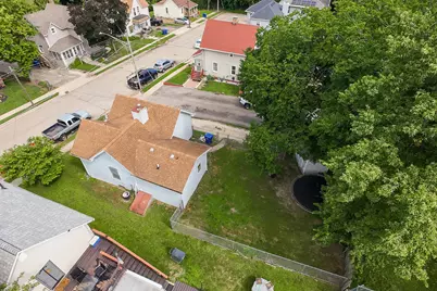 322 Hickory Street, Dekalb, IL 60115 - Photo 6
