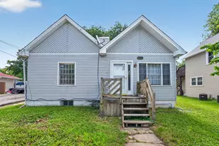 322 Hickory St, Dekalb, IL 60115 - Photo 1