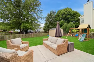 843 Newbury Ct, Grayslake, IL 60030 - Photo 14