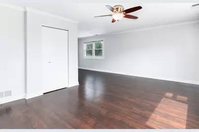 712 W Highland Avenue #6, Elgin, IL 60123 - Photo 10