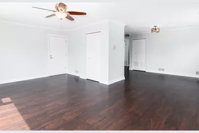 712 W Highland Avenue #6, Elgin, IL 60123 - Photo 8