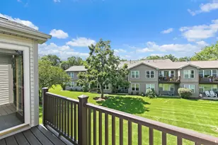 1012 Saxon Ct, Elgin, IL 60120 - Photo 16