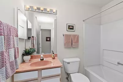1012 Saxon Court #C, Elgin, IL 60120 - Photo 10