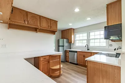1075 Aspen Drive, Buffalo Grove, IL 60089 - Photo 10