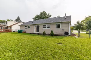 1075 Aspen Dr, Buffalo Grove, IL 60089 - Photo 22