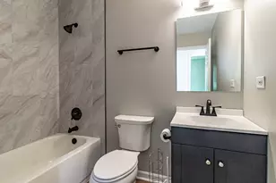 1075 Aspen Dr, Buffalo Grove, IL 60089 - Photo 18