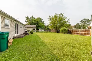 1075 Aspen Dr, Buffalo Grove, IL 60089 - Photo 20