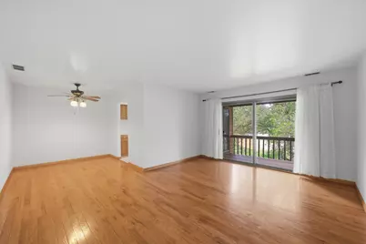 650 Waverly Drive #D, Elgin, IL 60120 - Photo 6