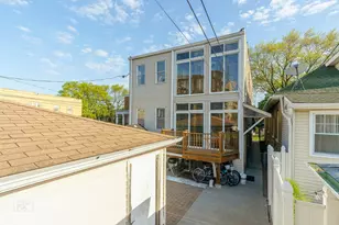 4055 W Nelson St, Chicago, IL 60641 - Photo 18