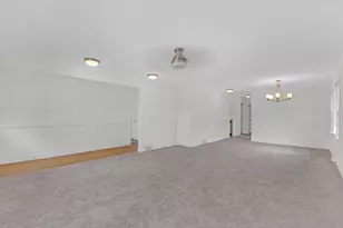 5018 Dobson St, Skokie, IL 60077 - Photo 6