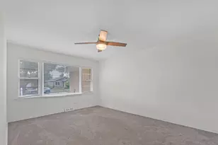 5018 Dobson St, Skokie, IL 60077 - Photo 8